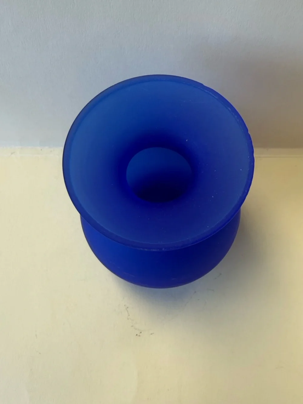 Vintage Handmade Cobalt Blue Frosted Satin Glass Small Vase. - Picture 4 of 9